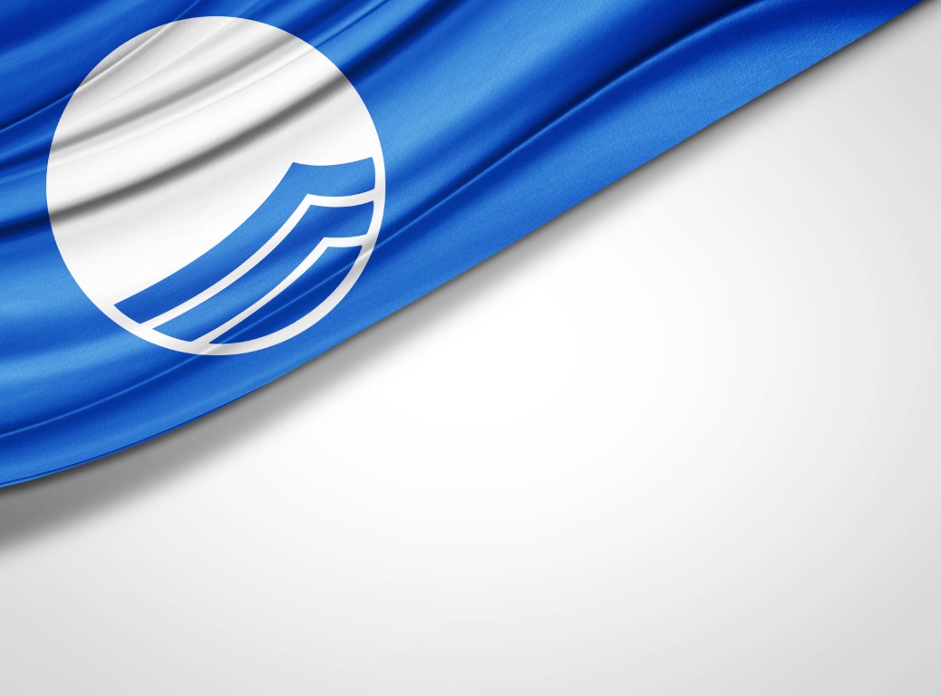 🌊 Blue Flags 2025: Halkidiki in first place — which beaches in Thessaloniki made the list?'s photo